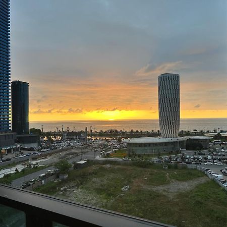 Апартамент У Моря Batumi Esterno foto